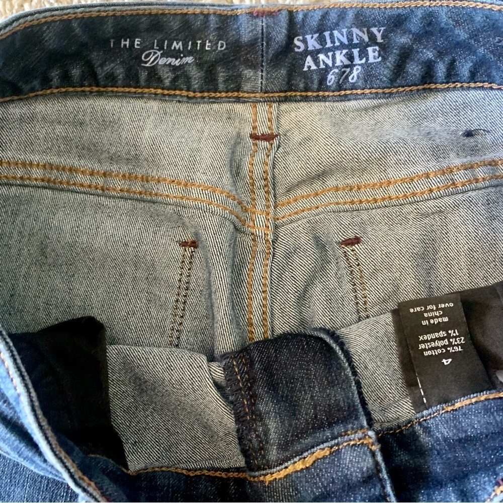 The Limited Denim Skinny Ankle 678 cropped blue jeans size 4 - Picture 5 of 9